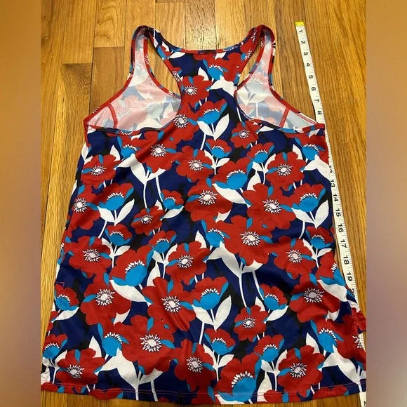 BOGO Xersion Razorback Top - Picture 2 of 6